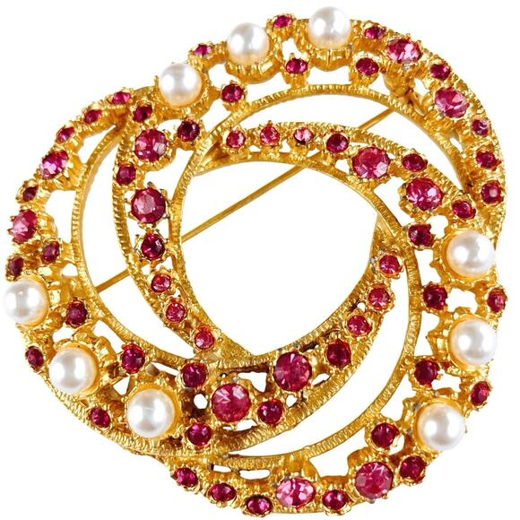 VTG Mid Century Brooch Faux Pearl Fuchsia Pink Rhinestone Layered Gold Tone Pin - Picture 1 of 11